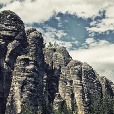 Giants’ Trails: A Hiking Adventure Through the Adršpach Rocks