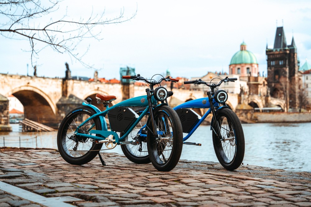 Panoramic Prague by eBIKE